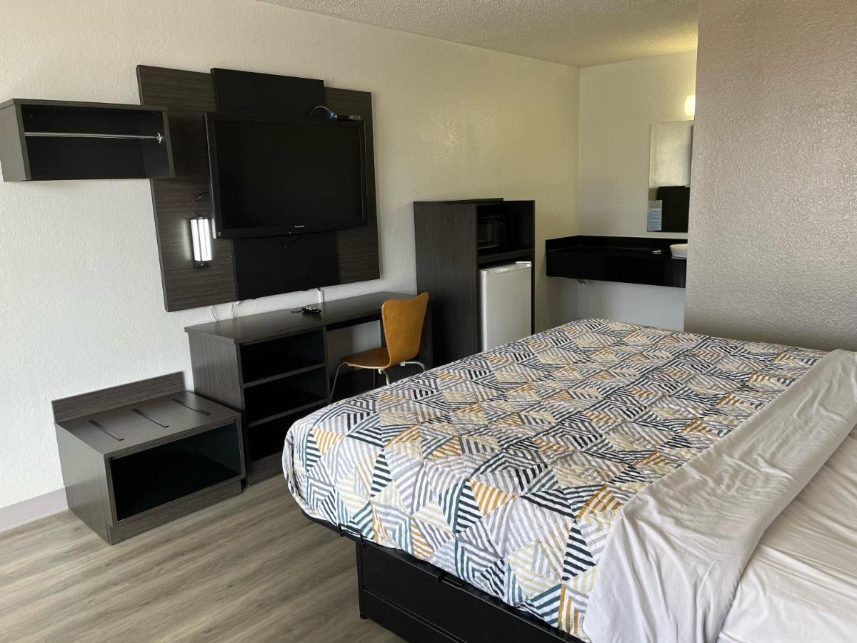 Motel 6 Baton Rouge Southeast Prairieville Exterior photo